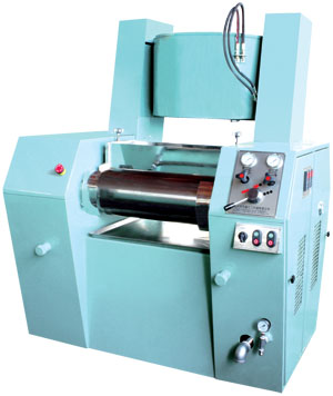 double hydraulic tri-chilled roller mill